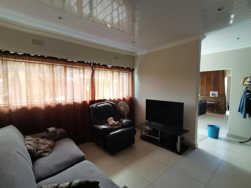 To Let 3 Bedroom Property for Rent in Oostersee Western Cape